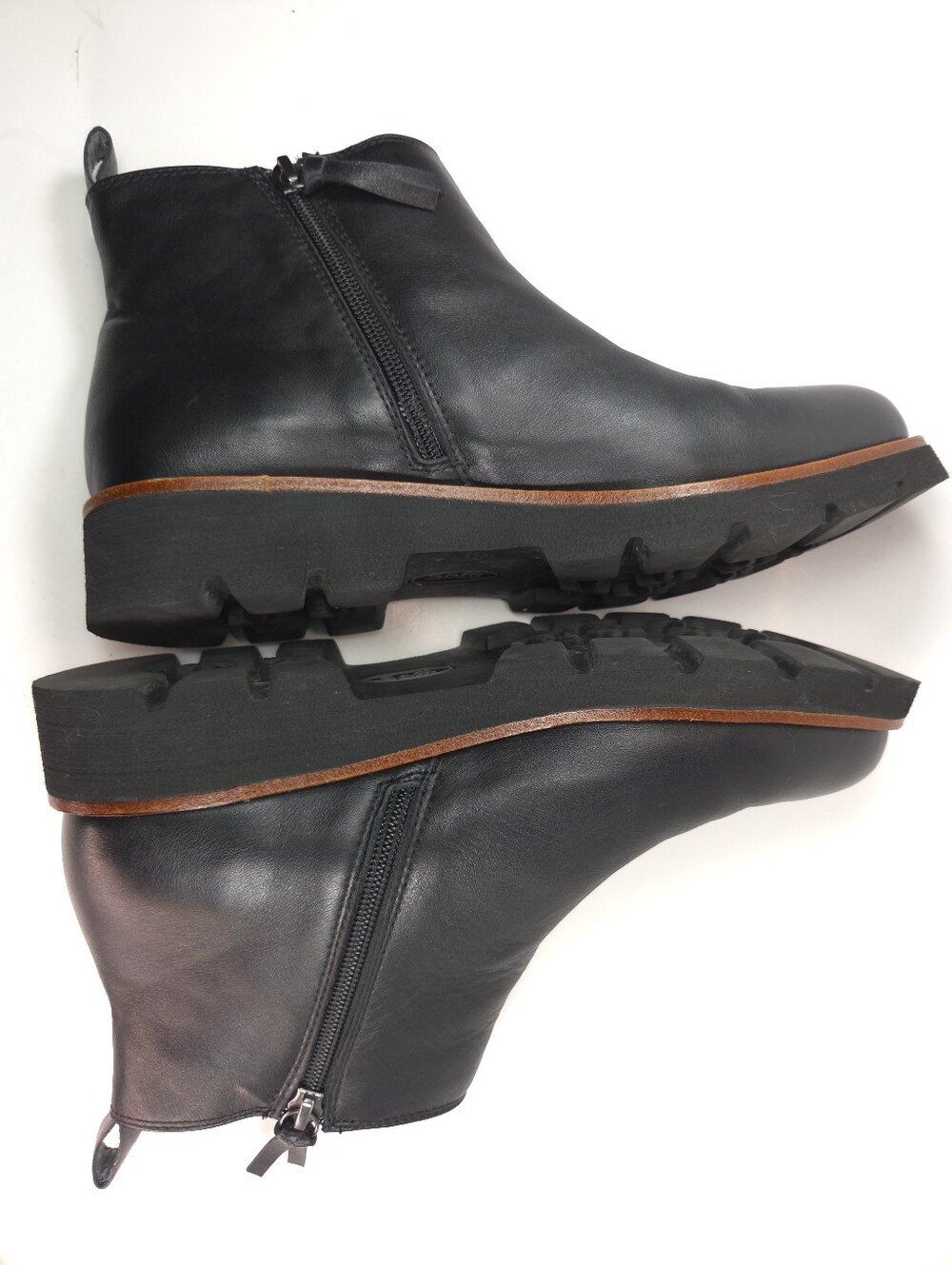 Söfft Paige Black Waterproof Leather Chelsea Boot w/ Lug Sole Sz 8.5 - Picture 11 of 16